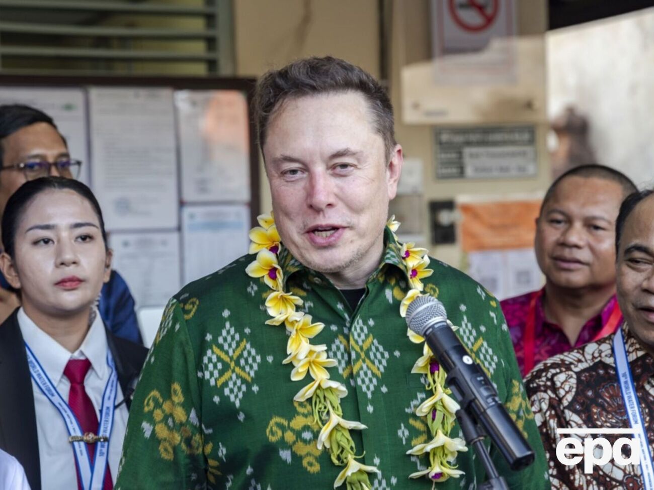 Маск не захотів коментувати народження ще однієї своєї дитини