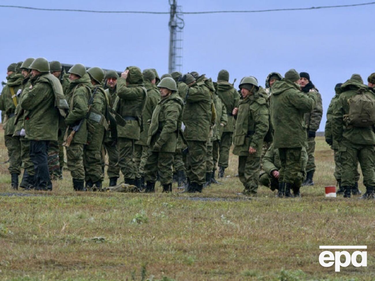Эрик отметил, что "учебка" у оккупантов обязательна для всех, независимо от звания