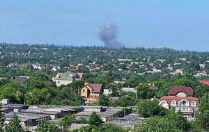 Над Донецьком після вибухів видно стовп диму