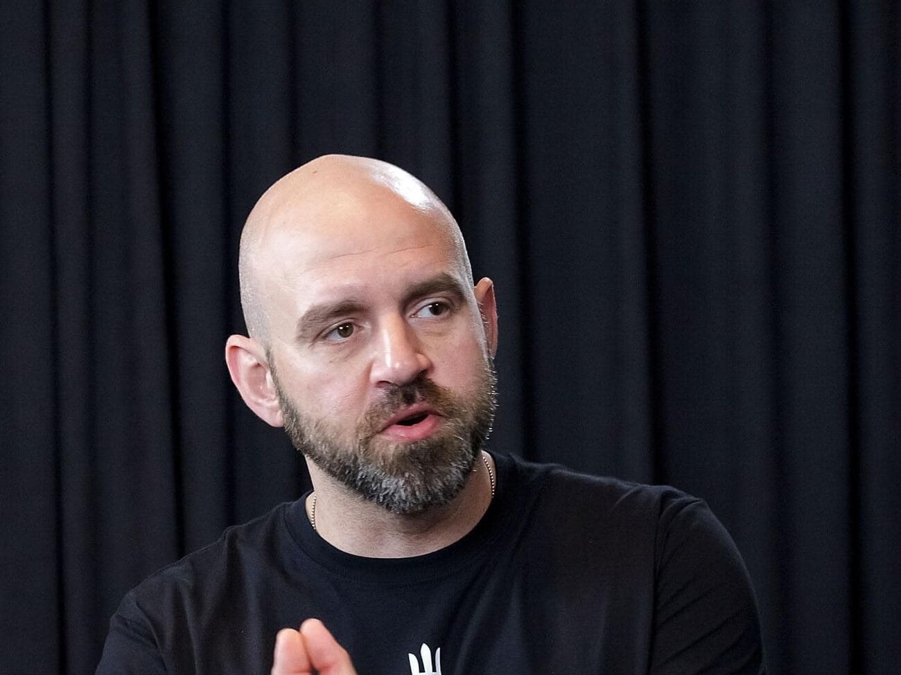 Голливуд ничего не знает про настоящую войну. На героев "Апокалипсиса сегодня" не падали КАБ, на позиции Рембо никогда не прилетал 152-й калибр