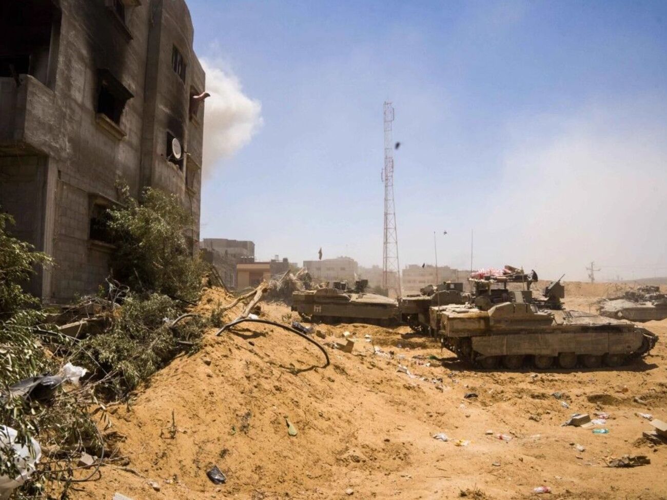 ЦАХАЛ нанес удар по скоплению боевиков ХАМАС, поразив колледж в Газе