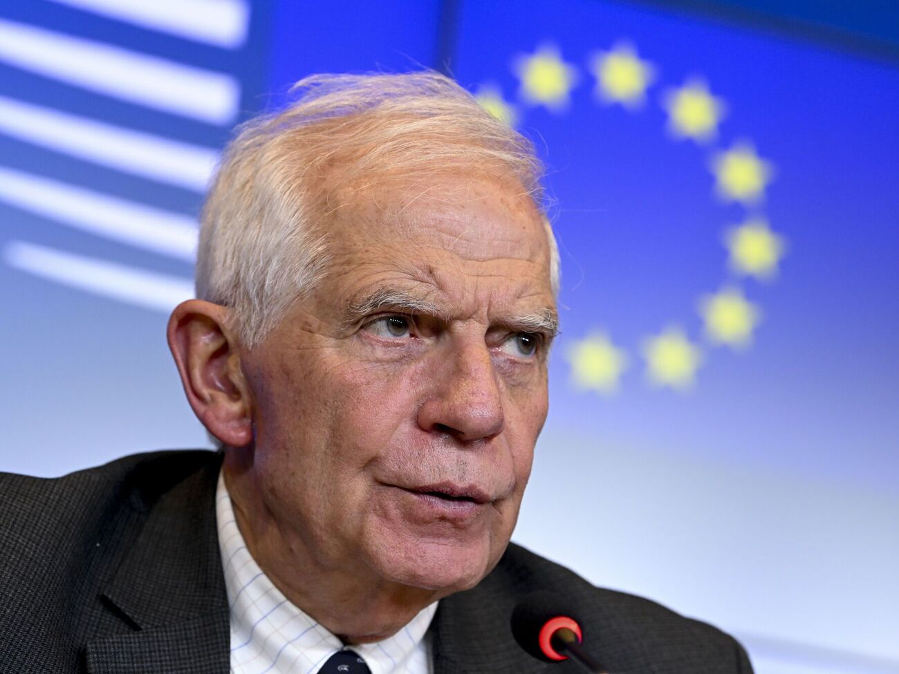 Соглашение по безопасности ЕС направит РФ "четкий сигнал" о готовности продолжать поддерживать Украину, отметил Боррель