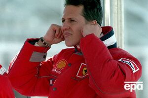 Шумахер в декабре 2013 года упал, катаясь на горных лыжах, и получил травму головы