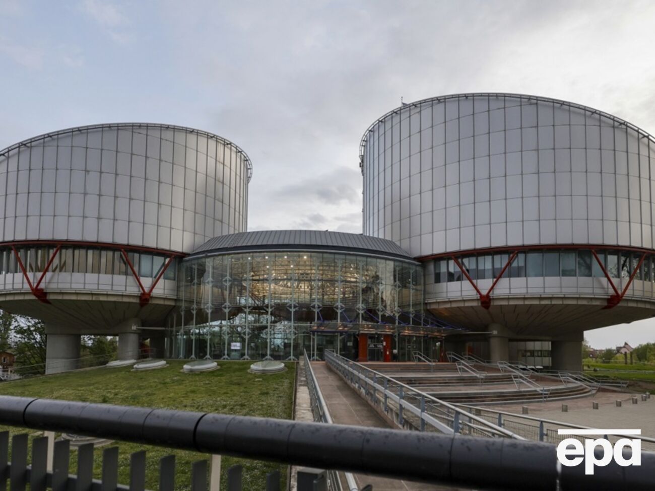 ЕСПЧ признал правительство РФ ответственным за нарушение прав украинских политических заключенных