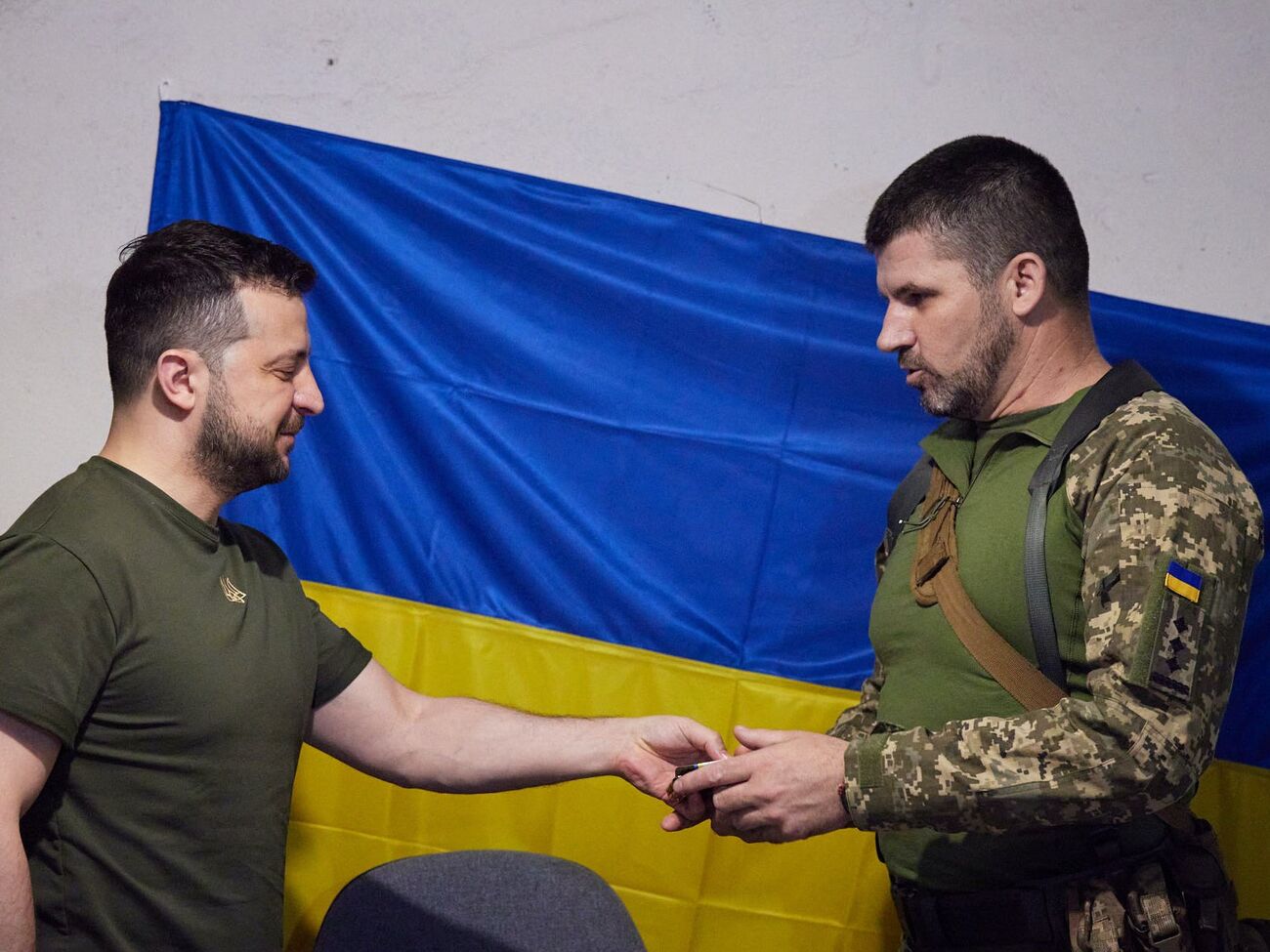 Бригадний генерал Гнатов брав участь в операціях з оборони Миколаєва та Бахмута, а також звільнення Херсона