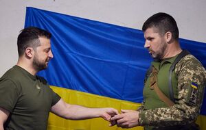 Бригадний генерал Гнатов брав участь в операціях з оборони Миколаєва та Бахмута, а також звільнення Херсона