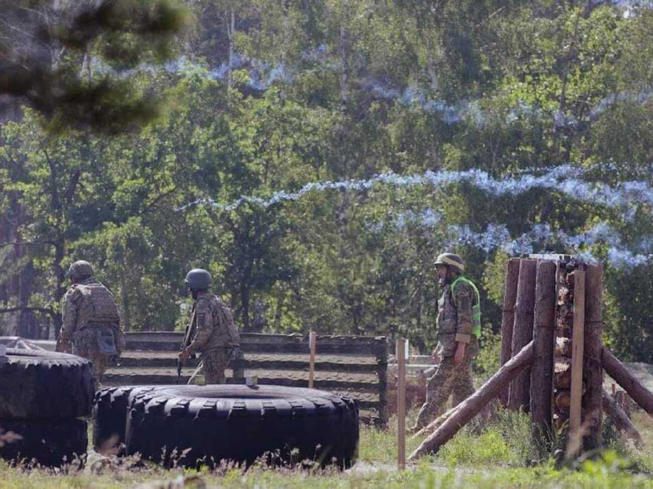 В Сухопутных войсках опровергли информацию о бегстве людей из учебного центра в Десне