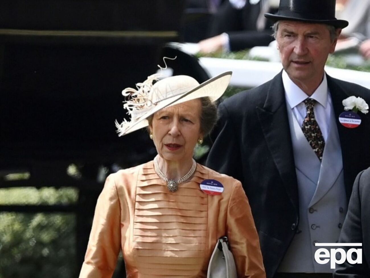 Сэр Лоуренс – второй муж Анны, за которого она вышла замуж в 1992 году