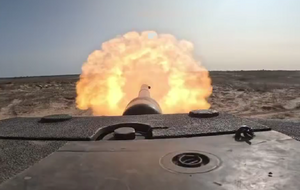 Украина имеет на вооружении, в частности, танки Leopard