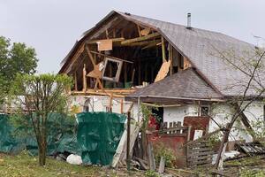 В результате российских обстрелов в течение суток получили ранения десятки украинцев, есть погибшие