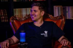 Остапчук: Из-за того, что когда-то я выезжал жить в Канаду, я снимался с учета