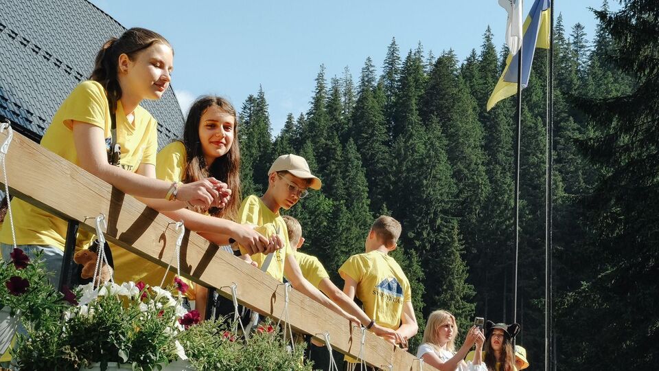 Другий рік поспіль діти чинних військових, ветеранів і співробітників "Інтерпайп" відпочивають у таборі в Карпатах