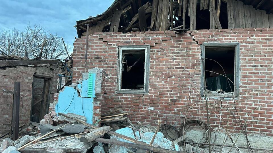 Росіяни регулярно обстрілюють населені пункти Донецької області