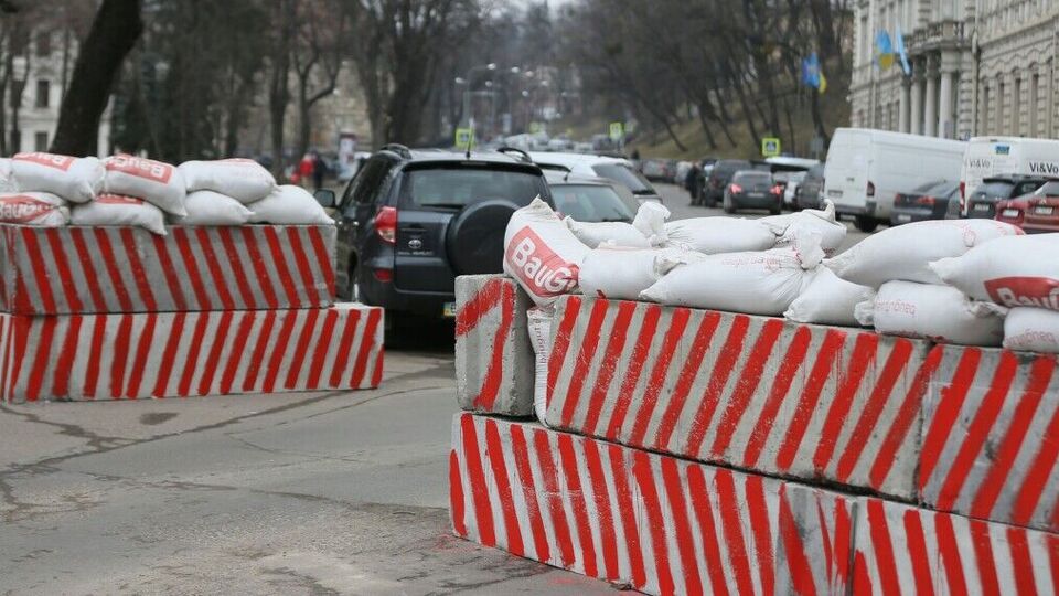 Дело касается событий 2022 года и связано с уборкой территории города от шин, которые свозили на блокпосты для их обустройства
