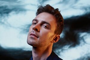 Макс Барских: Трек "Замало" имеет хорошее звучание в двух вариантах, поэтому я решил поделиться с вами его первоначальной версией