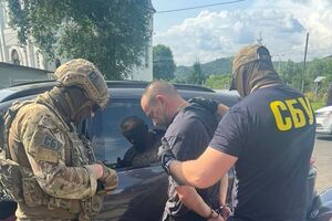 Банда терроризировала и пыталась держать в страхе жителей Закарпатья, в частности политических конкурентов экс-регионала. По данным Глаголы, группой руководил Михаил Ланьо