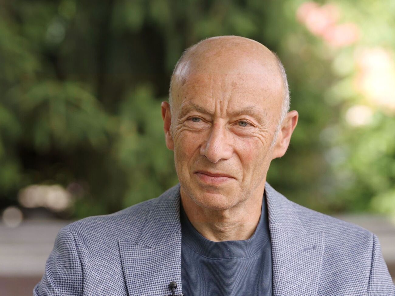 Лекарство от рака изобрели бы давно, принцип уже решен. Но его появлению препятствуют фармкомпании