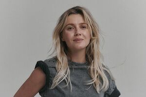 Kola: Нам никакие враги не нужны, потому что мы так ненавидим друг друга. Мы так завидуем друг другу. Это ужасно, низко