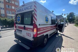 66-річний громадянин дорогою в лікарню помер у кареті швидкої допомоги, розповіли в поліції