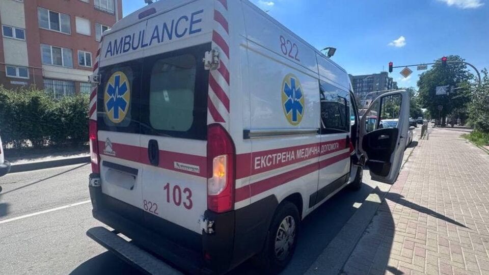 66-річний громадянин дорогою в лікарню помер у кареті швидкої допомоги, розповіли в поліції