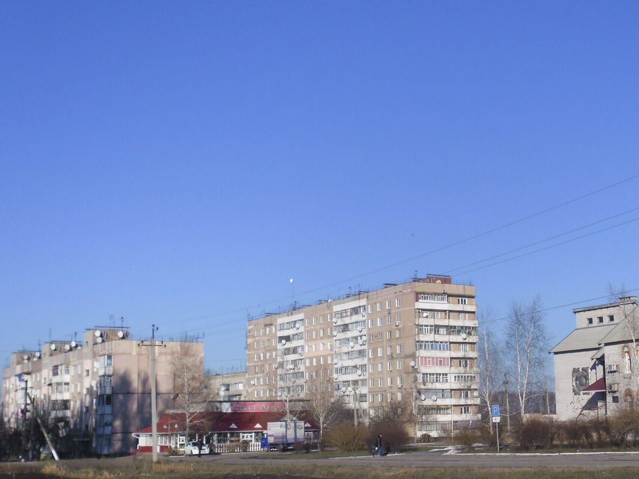 Унаслідок російської атаки у Вільнянську пошкоджено об'єкт критичної інфраструктури, магазин і житлові будинки, повідомив Федоров