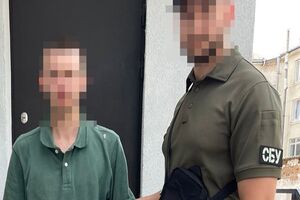 Мотиви вчинку 23-річного жителя Хмельницької області встановлюють, зазначили у спецслужбі