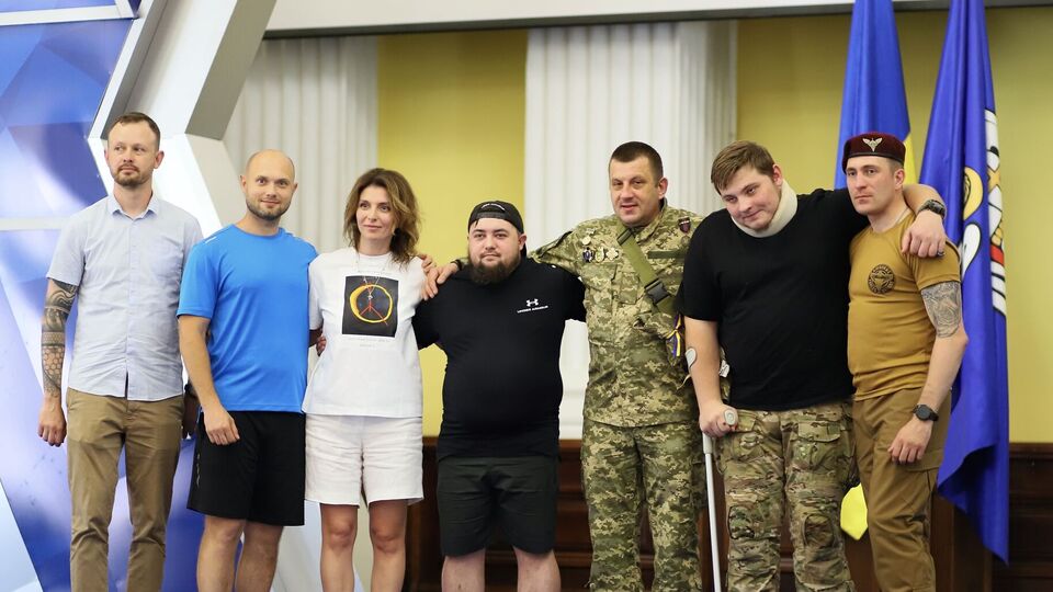 На выставке представлены картины 11 ветеранов