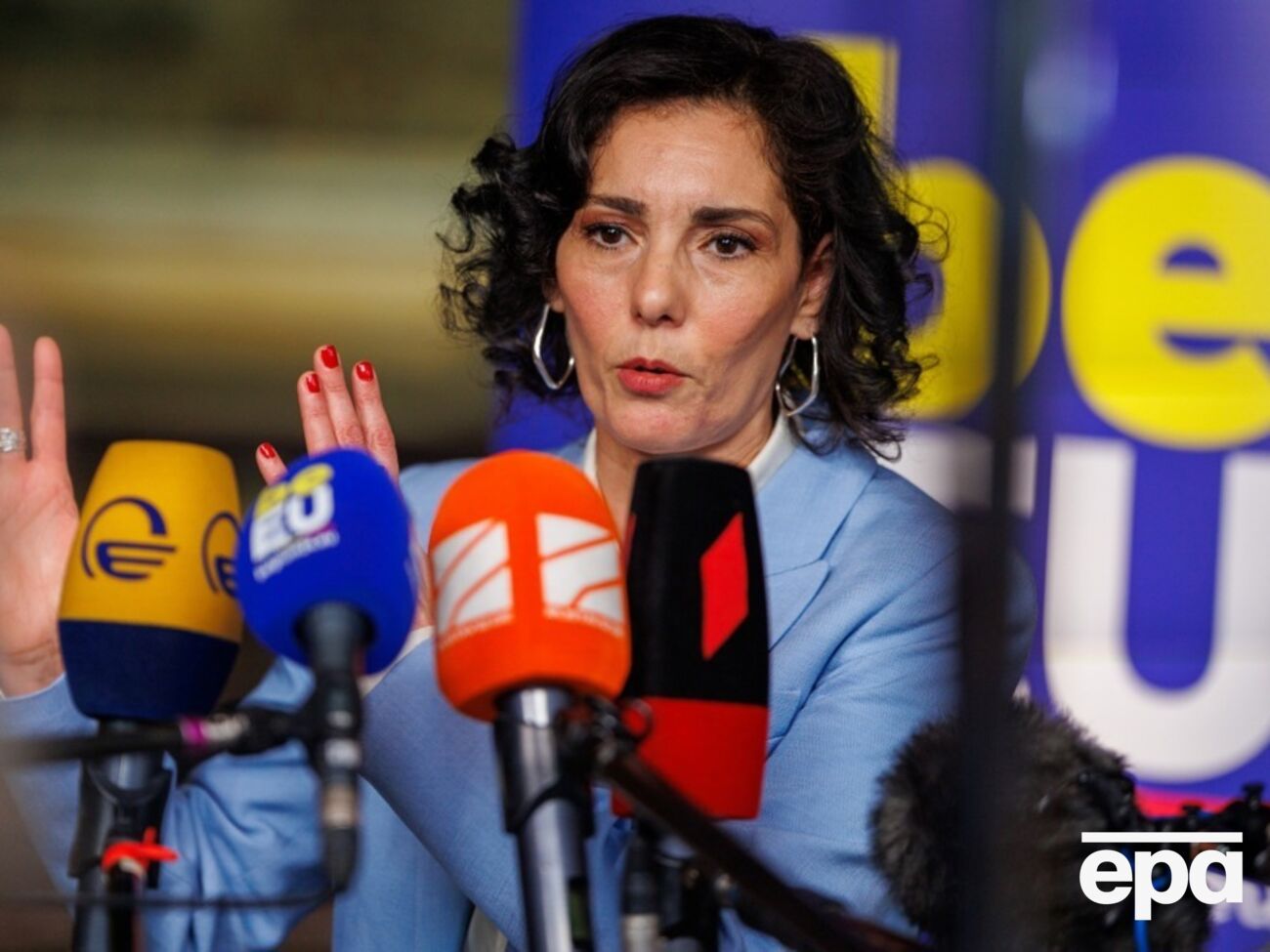 Венгрия должна уважать европейские ценности, заявила Лябиб