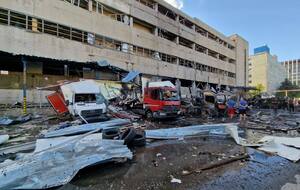 Работники "Новой почты" в момент прилета разгружали посылки, рассказали в ОВА