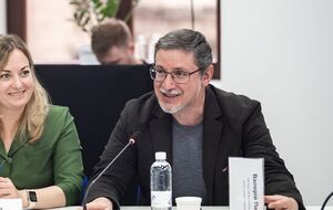 Для Азии, Африки и Латинской Америки противостояние Запада и России – это противостояние между плохими колониалистами и хорошими антиколониалистами, и Украина на стороне плохих