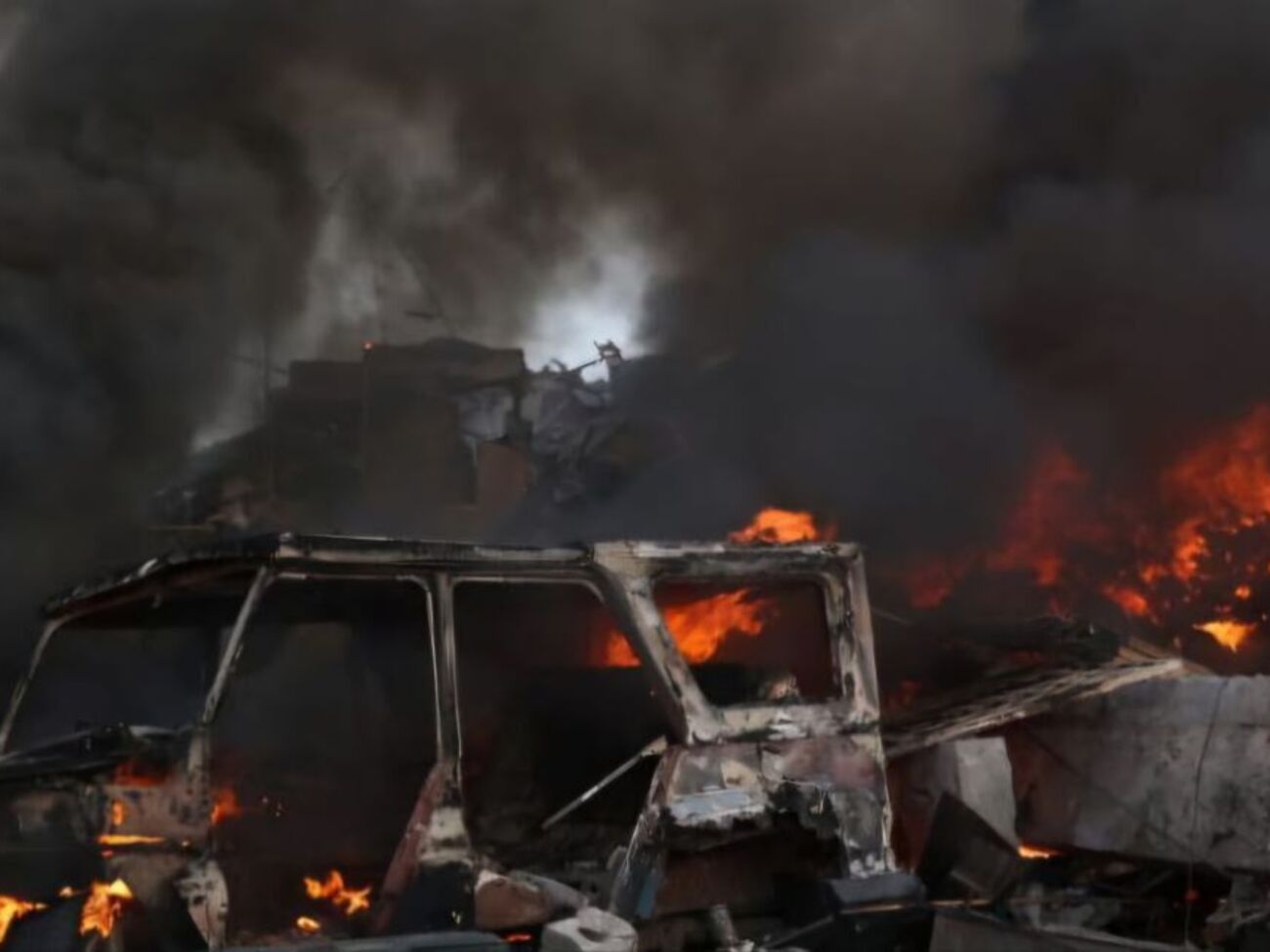 В Днепропетровской ОВА заявили, что над Днепром утром 4 июня сбиты две российские ракеты