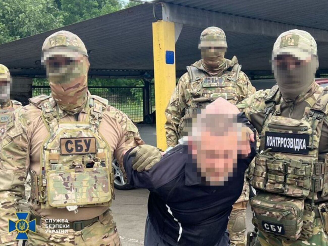 Охоронця запорізької енергокомпанії підозрюють у підготовці терактів проти ТЦК і шпигуванні за трансформаторними підстанціями