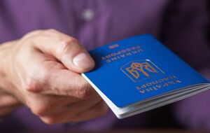 Украинцы за границей смогут оформить документы в филиале миграционной службы