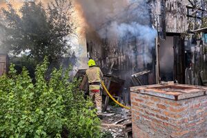 В результате прилета на промышленное предприятия пострадал один человек