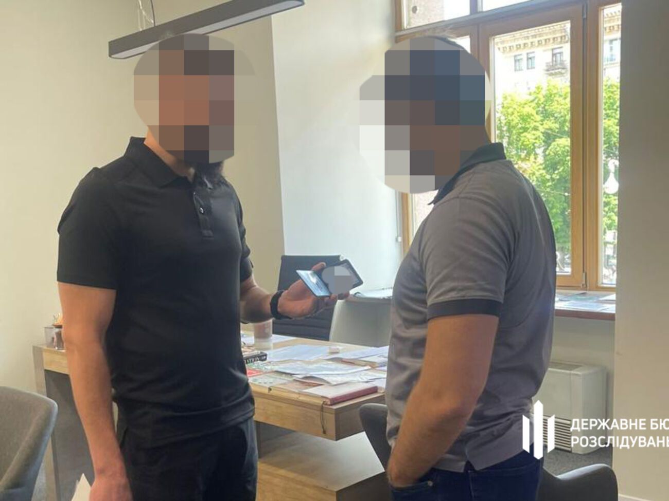 Подозрение сообщено чиновнику КГГА и частному предпринимателю