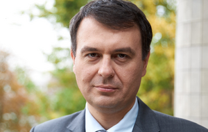 Проблема не в тому, що активістів-антикорупціонерів або членів їхніх команд ловлять на хабарях, а в тому, що суспільство втрачає навичку аналізувати