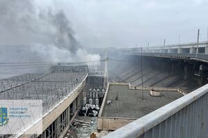 У Запоріжжі ухвалили рішення не відкривати рух через греблю ДніпроГЕС після обстрілу 1 червня