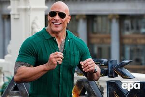 Джонсон: Для меня большая честь, что Усик присоединится к актерскому составу "Крушащей машины"