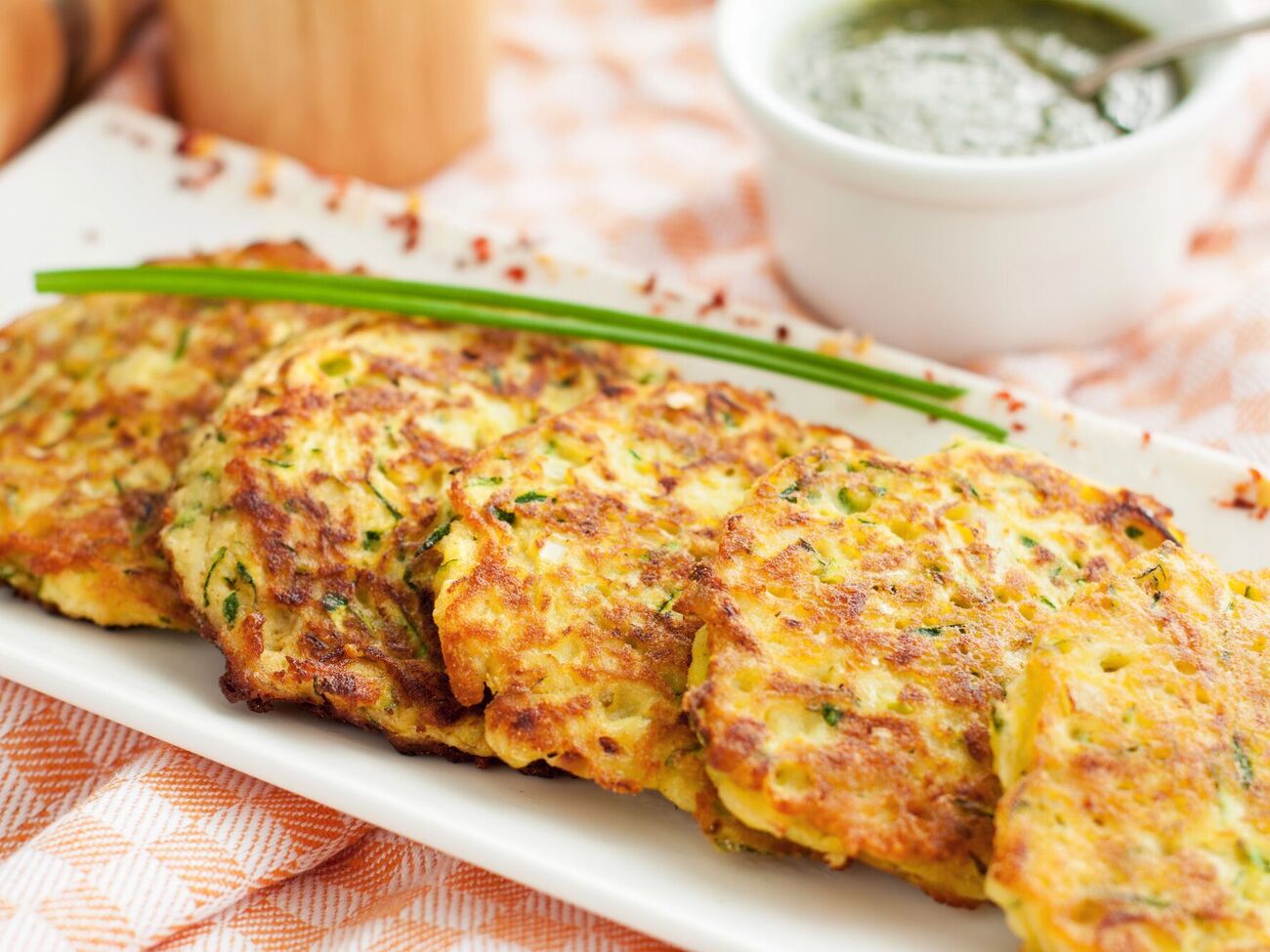 Котлеты нужно жарить до золотистого цвета