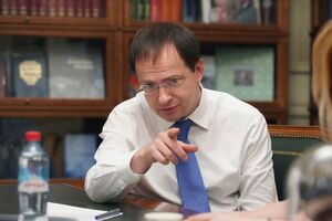 Мединский в соавторстве написал учебник, в котором оправдывают российскую агрессию