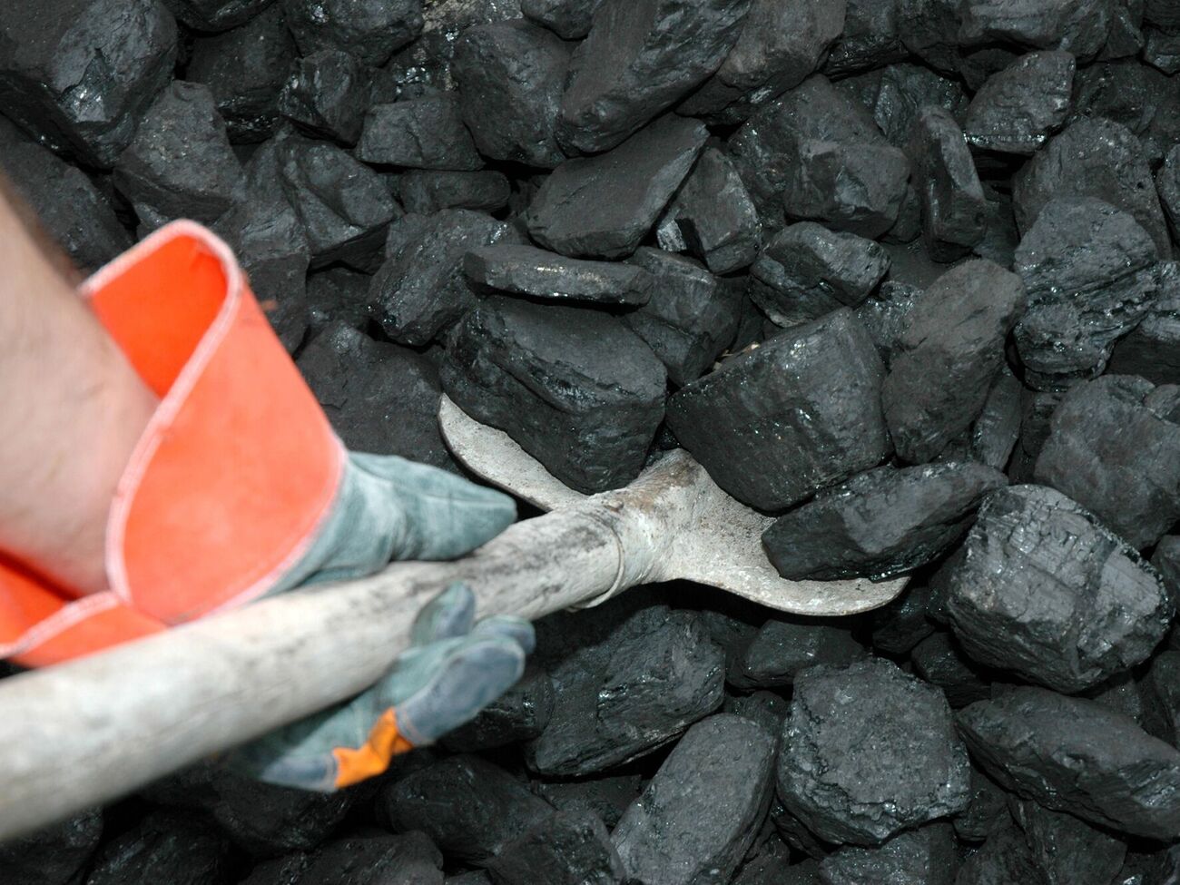 Формула "Роттердам плюс" действовала для расчета стоимости угля для установления прогноза стоимости электроэнергии для промышленных потребителей с 2016-го по 2019 год