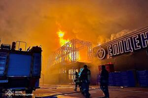 Окупанти знову вдарили по "Епіцентру", цього разу в Херсоні. Як повідомили в компанії, він не працював