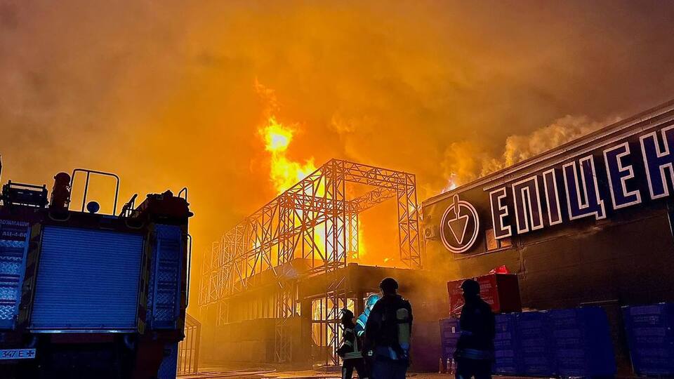 Окупанти знову вдарили по "Епіцентру", цього разу в Херсоні. Як повідомили в компанії, він не працював