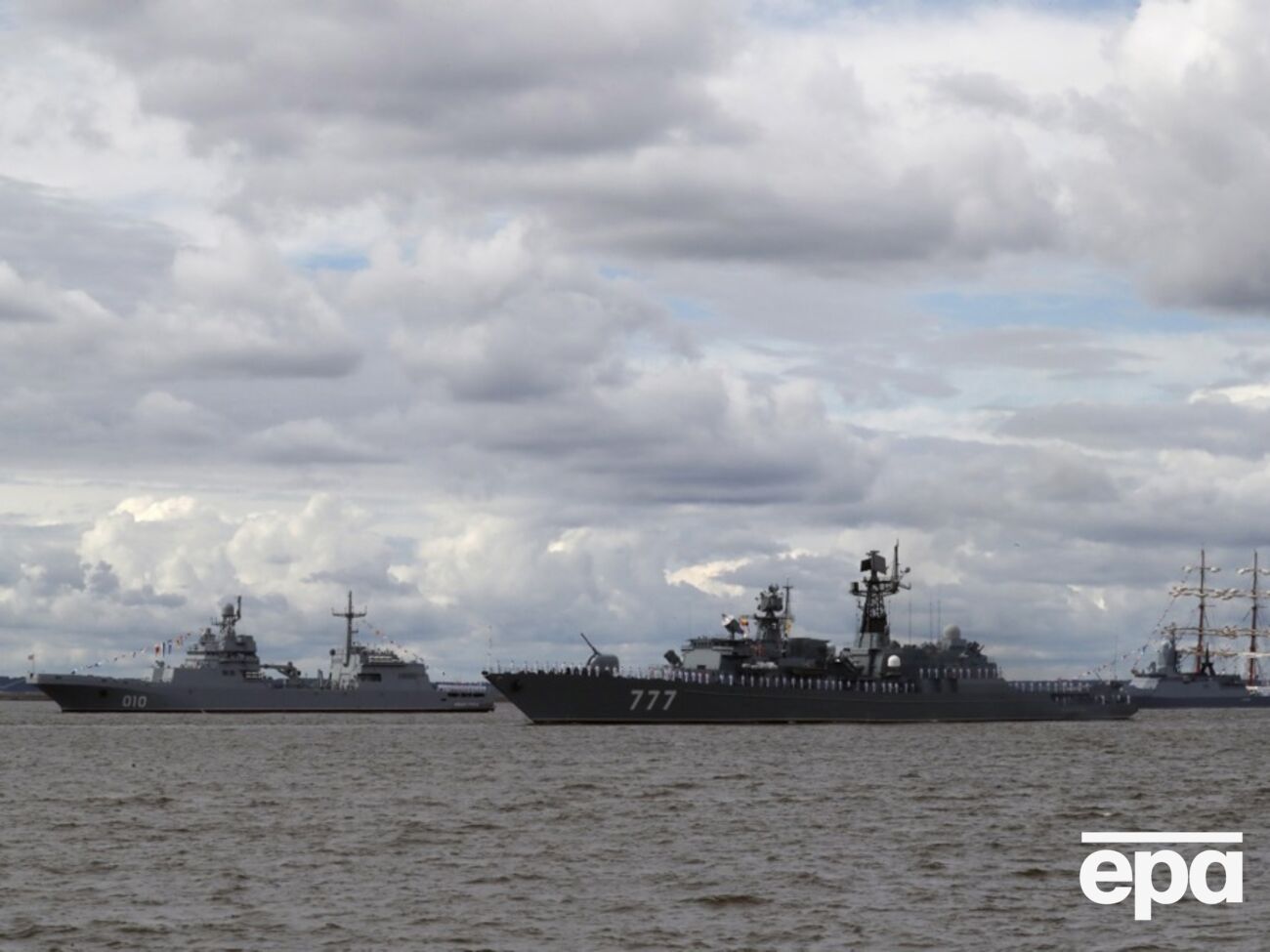 Корабли РФ, возможно, войдут в порты Кубы и Венесуэлы – СМИ