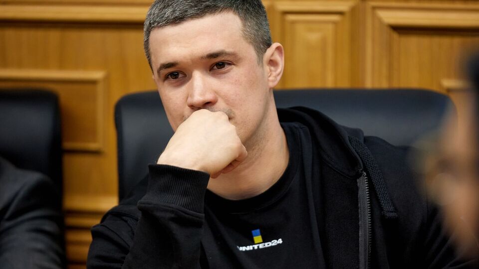 На первом этапе забронировать своих сотрудников онлайн смогут критически важные предприятия и компании, работающие на нужды сил обороны, отметил Федоров