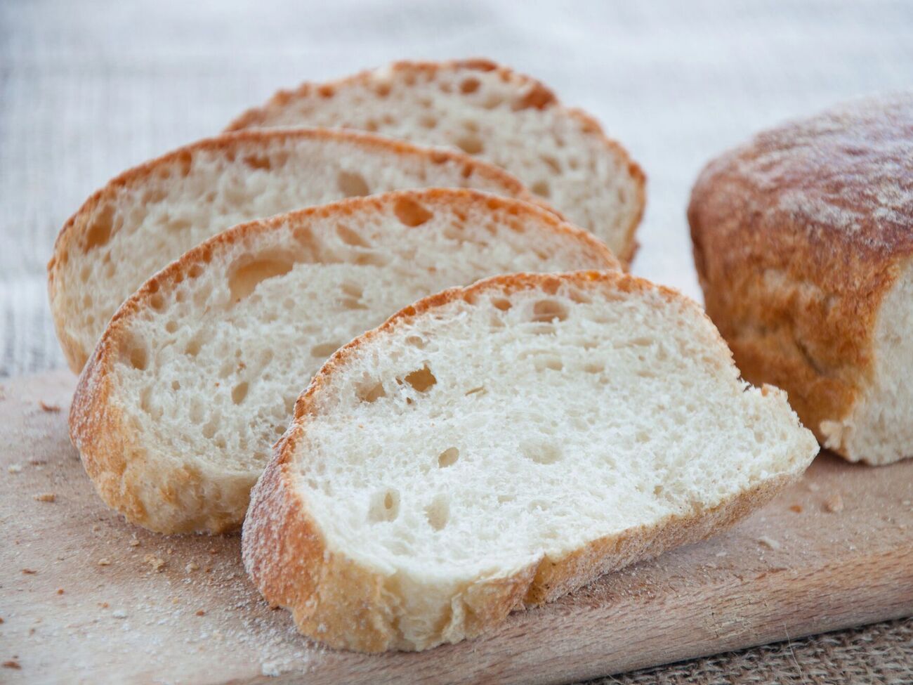 Минздрав предлагает украинским производителям уменьшить количество соли в хлебе до уровня не более 0,9 г на 100 г