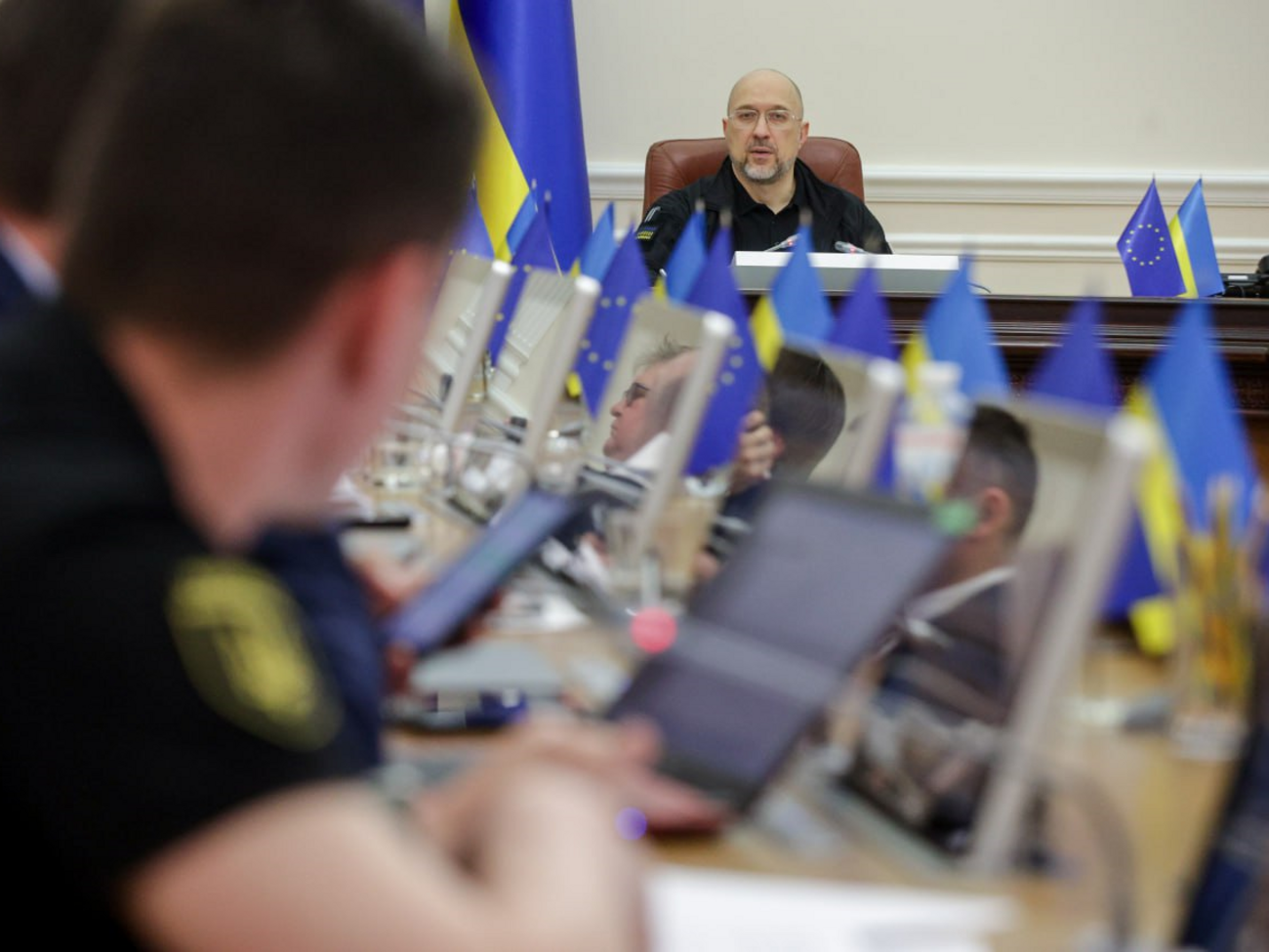 Шмигаль закликав бізнес обмежити використання кондиціонерів та іншого некритичного енергоємного обладнання