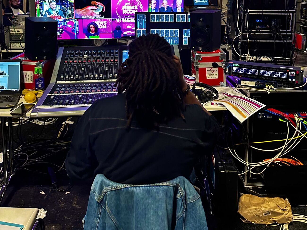 Французское Национальное агентство радиочастот указало, что помехи идут с наземных станций в РФ