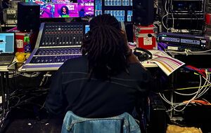 Французское Национальное агентство радиочастот указало, что помехи идут с наземных станций в РФ