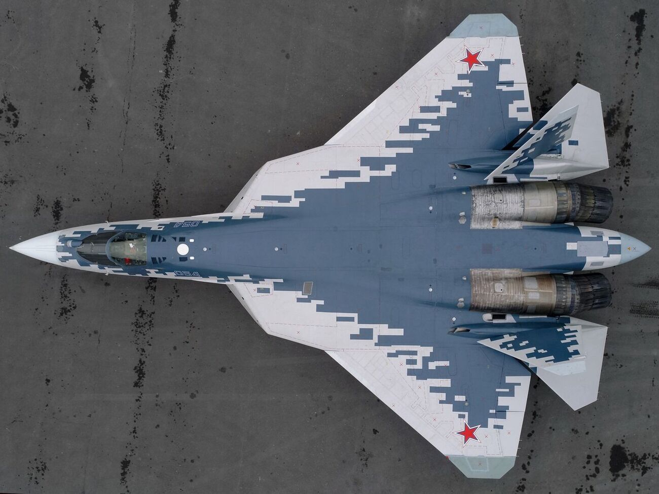 Су-57 – самый современный истребитель РФ